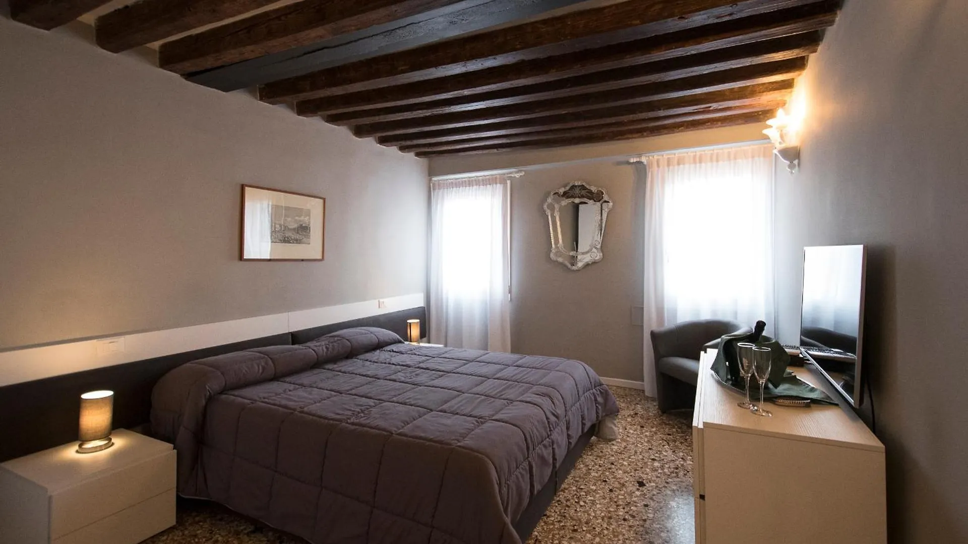 Da Bruno Homes Venice 0*,